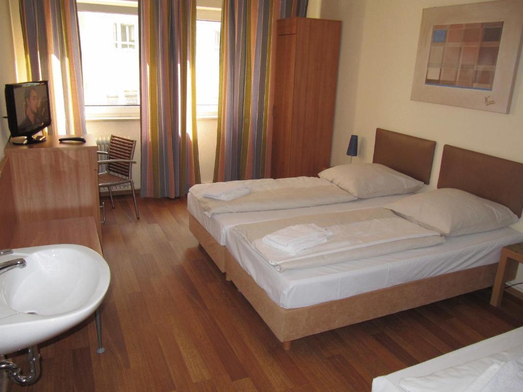 Litty'S Hotel Munich Room photo